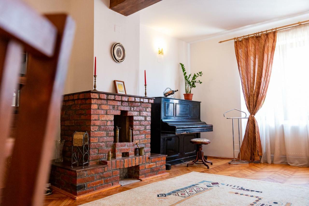 Bed&Wine In The Center Of Oradea Apartment Екстериор снимка