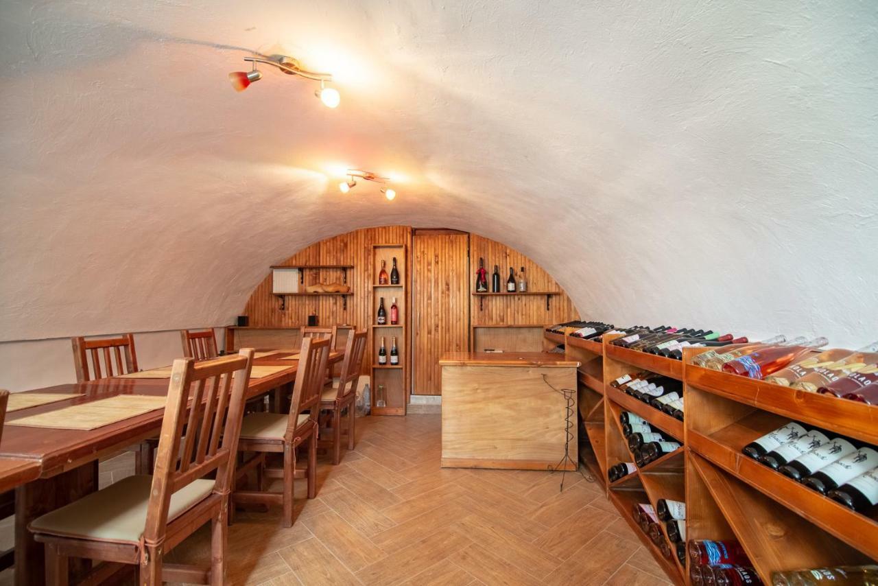Bed&Wine In The Center Of Oradea Apartment Екстериор снимка